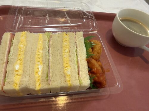 ハッピーホリデー朝食